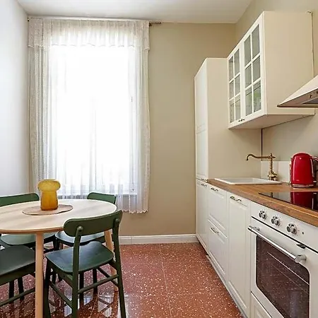 Kastel Old Town Apartamento *